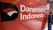 COO Danantara Indonesia Dony Oskaria menyatakan lembaganya sedang membereskan berbagai masalah luar biasa besar di perusahaan BUMN. [Antara] 