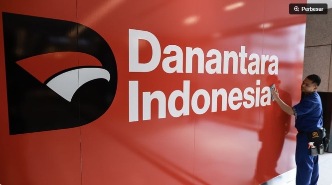 COO Danantara Indonesia Dony Oskaria menyatakan lembaganya sedang membereskan berbagai masalah luar biasa besar di perusahaan BUMN. [Antara] 