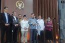 Wakil Ketua DPR RI Sufmi Dasco Ahmad usai memimpin Rapat Koordinasi antara DPR RI dengan sejumlah kementerian terkait untuk membahas finalisasi status guru Pegawai Pemerintah dengan Perjanjian Kerja (PPPK) di Komplek Parlemen, Senayan, Jakarta, Selasa (18/8/2026). (Suara.com/Bagaskara) 