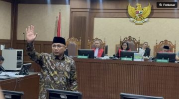 Mantan Menteri Agama Yaqut Cholil Qoumas alias Gus Yaqut di Pengadilan Tipikor Jakarta pada Pengadilan Negeri Jakarta Pusat, Selasa (11/8/2026). (Suara.com/Dea) 