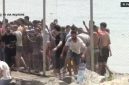 Sebanyak 57 orang tewas saat puluhan ribu migran mencoba menerobos wilayah eksklave Spanyol di Ceuta dari Maroko sepanjang pekan ini. (Faro TV) 