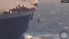 Kapal Mutiara Sentosa 2 terbakar di tengah laut, tepatnya di perairan Kepulauan Madura, Jawa Timur, Minggu (2/8/2026) pagi. [Ist] 