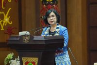 Sekretaris Daerah Provinsi Kalimantan Tengah Linae Victoria Aden saat mewakili Gubernur Kalteng dalam Rapat Koordinasi Pemenuhan Penilaian Tim Evaluasi Laporan Kinerja Program Strategis Nasional Kementerian Dalam Negeri di Aula Eka Hapakat, Kantor Gubernur Kalteng, Jumat (14/8/26).