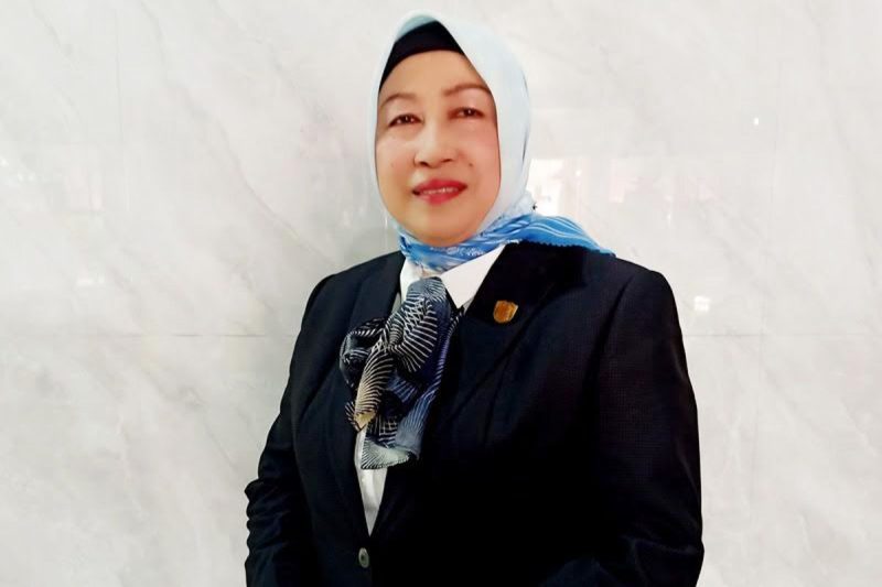 Foto Ketua DPRD Mery Rukaini