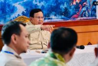 Presiden Prabowo Subianto menegaskan akan menindak korporasi yang kedapatan sengaja membakar hutan hingga sebabkan kebakaran hutan dan lahan di Kalimantan. [BPMI Sekretariat Presiden] 