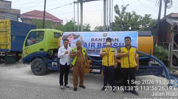 Pemprov Kalteng menyalurkan bantuan air bersih kepada masyarakat di sejumlah wilayah yang terdampak kemarau.
