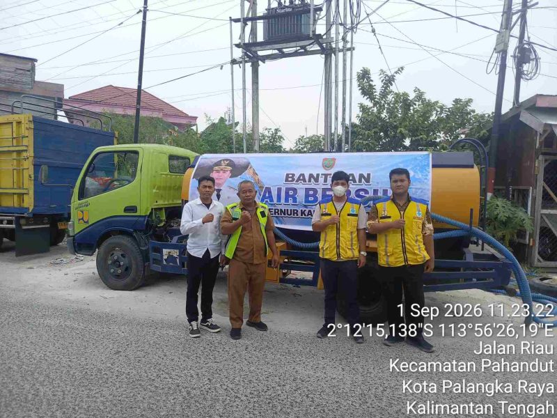 Pemprov Kalteng menyalurkan bantuan air bersih kepada masyarakat di sejumlah wilayah yang terdampak kemarau.