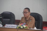 Staf Ahli Gubernur Kalimantan Tengah Yuas Elko mengikuti Rapat Koordinasi Pengendalian Inflasi Daerah Tahun 2026 bersama Menteri Dalam Negeri secara virtual dari Kantor Gubernur Kalteng, Senin (14/9/26).