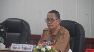 Staf Ahli Gubernur Kalimantan Tengah Yuas Elko mengikuti Rapat Koordinasi Pengendalian Inflasi Daerah Tahun 2026 bersama Menteri Dalam Negeri secara virtual dari Kantor Gubernur Kalteng, Senin (14/9/26).