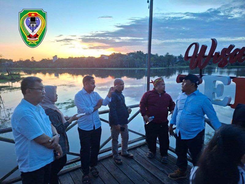 Ketua Fraksi PDI Perjuangan DPRD Kabupaten Seruyan sekaligus Wakil Ketua Komisi A, Subani, saat melakukan kunjungan kerja di salah satu objek wisata di Kabupaten Seruyan beberapa waktu lalu.