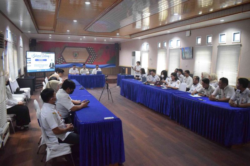 Komisi Informasi Provinsi Kalimantan Tengah bersama PPID Utama Diskominfosantik melakukan monitoring dan evaluasi keterbukaan informasi publik di Dinas Kelautan dan Perikanan Provinsi Kalimantan Tengah, Rabu (30/9/26).