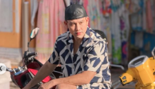 Erupsi Anak Krakatau, Denny Sumargo Tertahan di Surabaya Gegara Penerbangan Dibatalkan. Instagram @sumargodenny
