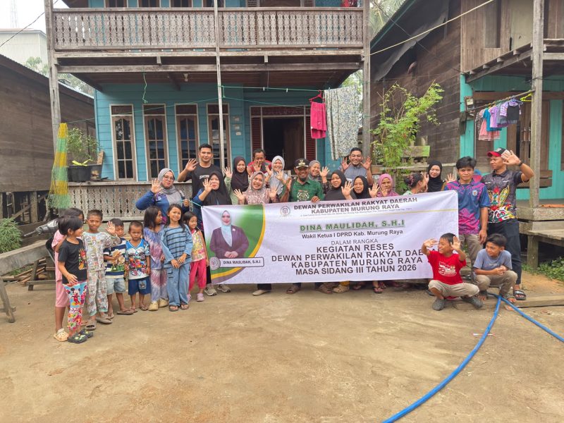 Wakil Ketua I DPRD Kabupaten Murung Raya, Dina Maulidah, melaksanakan kegiatan reses di Desa Muara Maruwei II, Kecamatan Laung Tuhup, Jumat (18/9/2026)