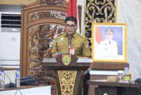Asisten Perekonomian dan Pembangunan Setda Provinsi Kalimantan Tengah Anang Dirjo saat menghadiri Sosialisasi Permen PKP Nomor 6 Tahun 2026 tentang Bedah Rumah dan Petunjuk Teknisnya di Aula Bapperida Kalteng, Palangka Raya, Selasa (1/9/26).