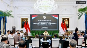Presiden Prabowo Subianto diskusi bersama sejumlah akademisi dari berbagai lembaga riset dan perguruan tinggi yang digelar di Istana Merdeka, Jakarta, pada Kamis, 24 September 2026. [Biro Pers, Media, dan Informasi Sekretariat Presiden] 