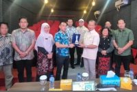 Komisi III DPRD Provinsi Kalimantan Tengah saat kunjungan kerja ke Perpustakaan Umum Daerah (Perpusda) Kota Tangeran. (Istimewa)