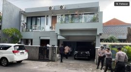 Komisi Pemberantasan Korupsi (KPK) melakukan penggeledahan di rumah seorang anggota Polri bernama Yayat Sudrajat alias Lippo pada Senin (21/09/2026) [Suara.com/Dea] 