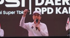 Presiden ke-7 RI Joko Widodo (Jokowi) kembali menggelar safari politik ke Kabupaten Bekasi, Jawa Barat. Dalam safari politiknya, Jokowi hadir dalam Rapat Koordinasi Daerah (Rakorda) Partai Solidaritas Indonesia (PSI) Dewan Pimpinan Daerah (DPD) PSI Kabupaten Bekasi, Minggu (27/9/2026). [Suara.com/dok] 