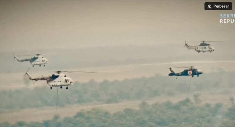 64 Pesawat dan 54.394 Personel Dikerahkan Tangani Karhutla di Indonesia. [Sekretariat Kabinet] 