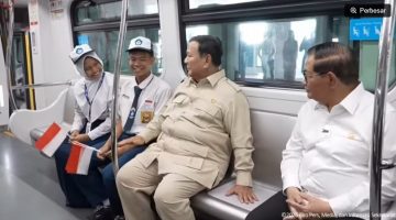 Presiden Prabowo Subianto menjajal LRT Jakarta rute Kelapa Gading-Manggarai, pada Rabu (16/9/2026) siang. [Suara.com/Novian] 