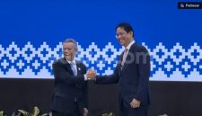 Serah terima jabatan Menkeu Suahasil Nazara dan eks Menkeu Purbaya Yudhi Sadewa di Kantor Kemenkeu, Jakarta, Selasa (15/9/2026). [Suara.com/Dicky Prastya] 