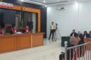Suasana sidang perdana perkara dugaan suap pengadaan Smart Board dan Chromebook di Dinas Pendidikan dan Kebudayaan Kabupaten Muara Enim 