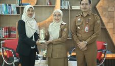 Asisten Administrasi Umum Setda Provinsi Kalimantan Tengah Sunarti menjadi narasumber dalam Tayang Bincang bertema Peranan Perempuan dalam Penguatan Budaya Integritas di Kantor Perwakilan BPKP Kalteng, Selasa (6/10/26).