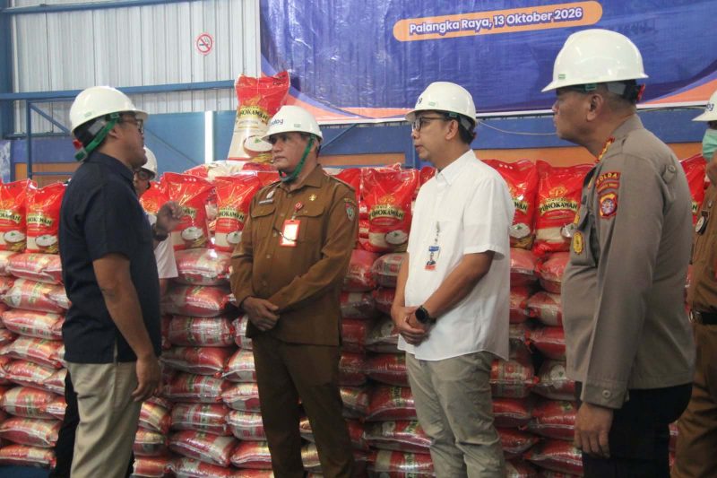 Asisten Bidang Perekonomian dan Pembangunan Setda Provinsi Kalimantan Tengah Anang Dirjo menghadiri kegiatan Penguatan Pasokan dan Distribusi Beras di Kantor Perwakilan Bank Indonesia Provinsi Kalimantan Tengah, Selasa (13/10/26).