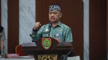 Plt. Staf Ahli Gubernur Bidang Pemerintahan, Hukum, dan Politik, Farid Wajdi, membuka kegiatan Sosialisasi dan Pelatihan Platform Layanan Digital Terintegrasi Provinsi Kalimantan Tengah di Aula Bapperida Provinsi Kalimantan Tengah, Kamis (29/10/26).