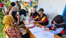 Salah satu kegiatan yang dilaksanakan oleh Disdukcapil Seruyan dalam memudahkan proses pencatatan kependudukan untuk warga Seruyan. Saat ini Disdukcapil Seruyan Hadirkan Pelayanan Online via WhatsApp, Urusan Administrasi Kependudukan Makin Mudah