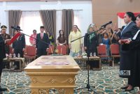 Lynda Kristiane dilantik sebagai Sekretaris Daerah (Sekda) definitif Kabupaten Murung Raya di aula rumah jabatan Bupati, Jumat (9/10/2026).
