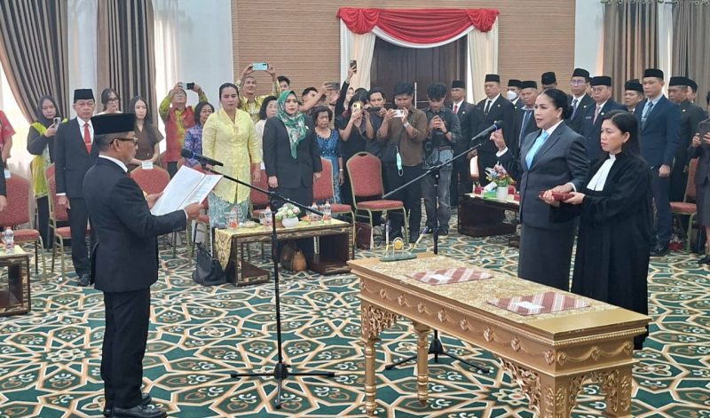 Drs Lynda Kristiane resmi dilantik jadi Sekda Murung Raya