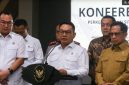 Menko Polkam Dudung Abdurachman menyampaikan keterangan pers di Gedung Kemenko Polkam, Jakarta, Senin (19/10/2026). ANTARA FOTO/Angga Budhiyanto/YU 