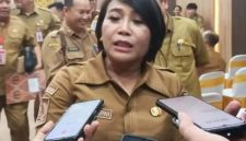 Dr. Ita Minarni Sekda Kabupaten Barsel saat diwawancarai usai dirinya dilantik, pada Selasa (20/10/2026) lalu. Foto. Alifansyah/1tulah.com