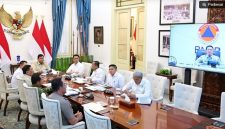 Prabowo saat memimpin rapat perkembangan penanganan karhutla secara hybrid dari Istana Merdeka, Jakarta, Senin (12/10/2026). (Dok. Biro Pers, Media, dan Informasi Sekretariat Presiden) 