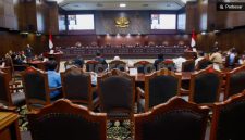 Ilustrasi sidang di Mahkamah Konstitusi, Jakarta, Selasa (16/1/2024). [Suara.com/Alfian Winanto] 