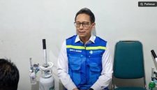 Menkes Budi Gunadi klarifikasi foto tabung oksigen untuk edukasi fasilitas mitigasi polusi karhutla Kalteng. 