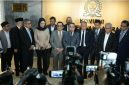 Wakil Ketua DPR RI Sufmi Dasco Ahmad bersama pimpinan Komisi II DPR RI mengumumkan Wakil Ketua Komisi II DPR RI Bahtra Banong sebagai Ketua Panja RUU Pemilu di Kompleks Parlemen Senayan, Jakarta, Kamis (8/10/2026). [Ist] 