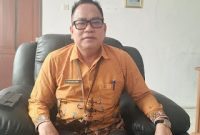 Syahdani, Kepala Dinsos Kabupaten Barsel saat diwawancarai di kantor nya, Kamis (15/10/2026). Foto. Alifansyah/1tulah.com