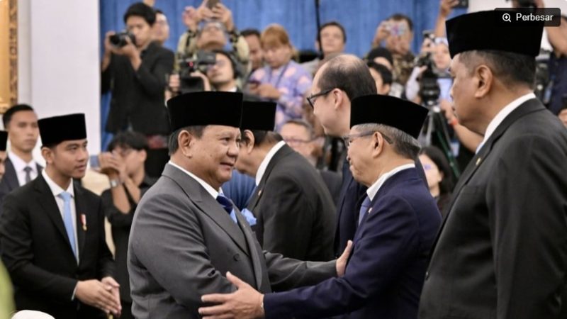 Presiden Prabowo Subianto melantik 26 anggota Wantimpres. [Biro Pers, Media, dan Informasi Sekretariat Presiden/Rusman] 